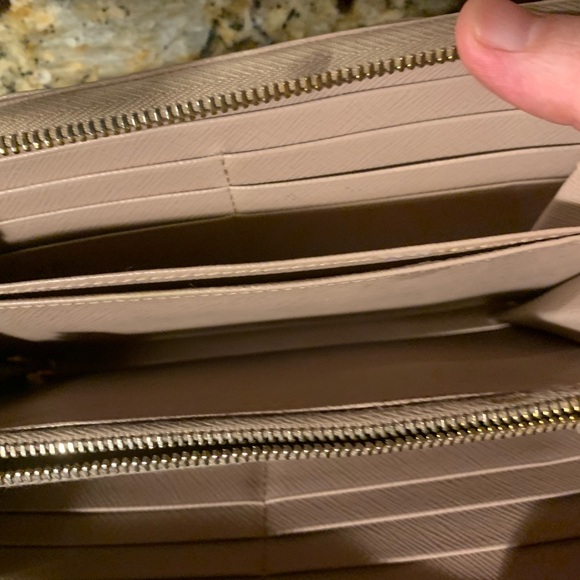 PRADA Large Fiocco Ribbon Wallet in Pale Dusty Pink - Picture 4 of 14